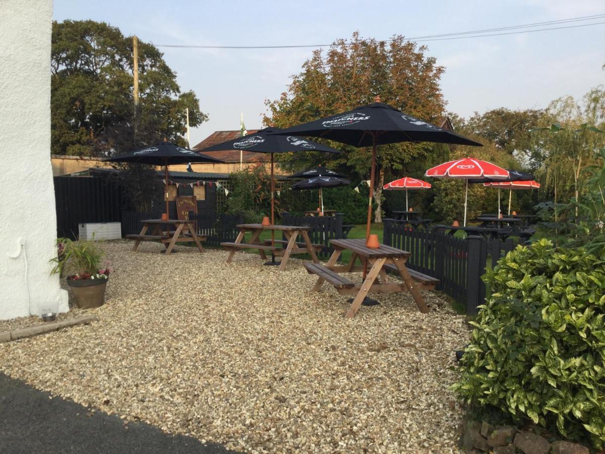 The Thelbridge Cross Inn クレディトン エクステリア 写真